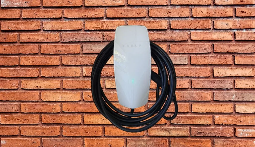 How to remove Tesla charger from wall?